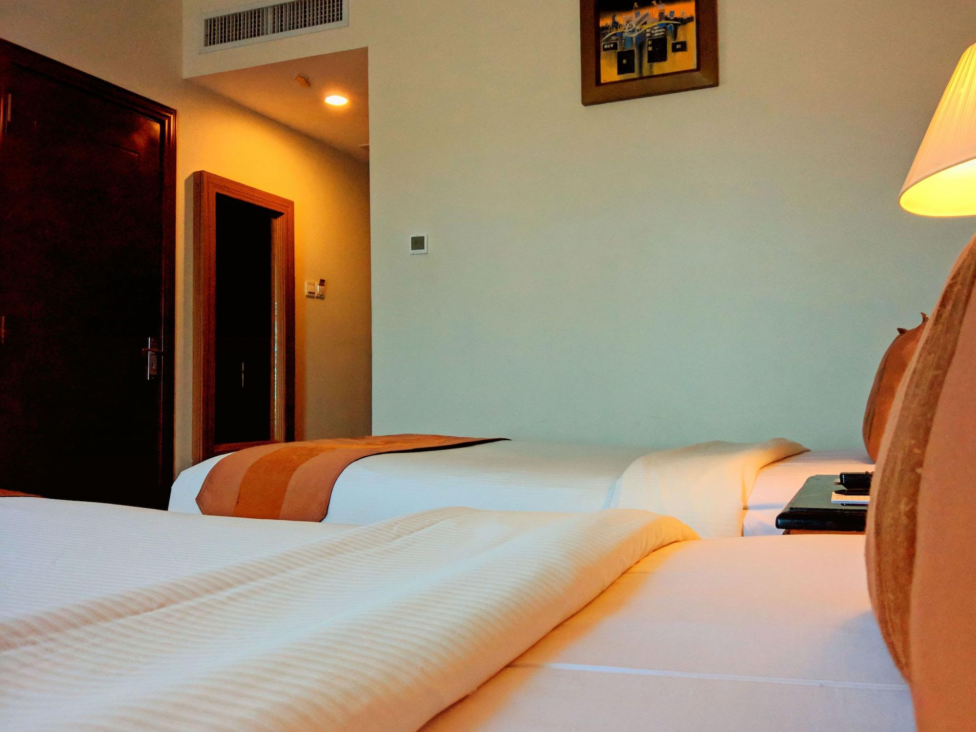 Grand Rocky Hotel Bukittinggi Exterior photo