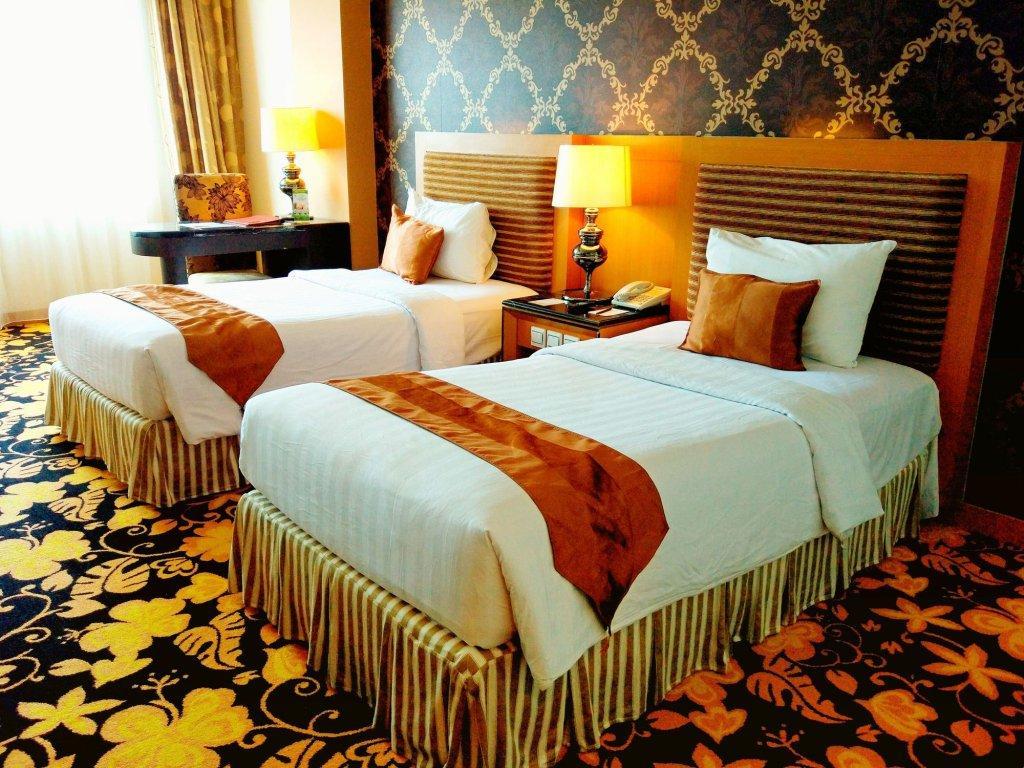 Grand Rocky Hotel Bukittinggi Exterior photo
