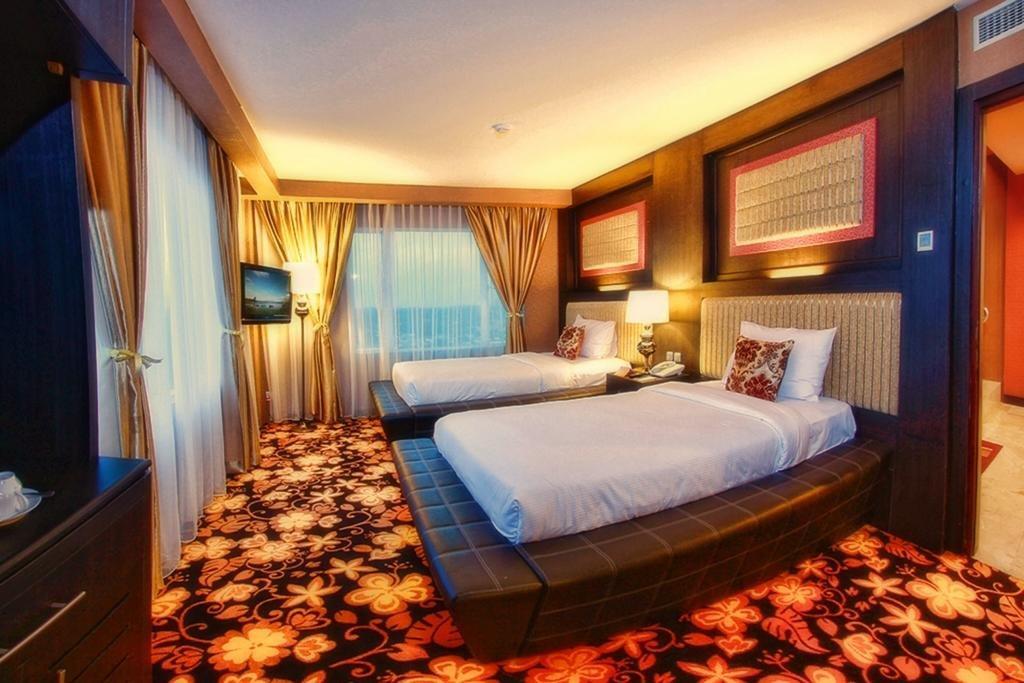 Grand Rocky Hotel Bukittinggi Exterior photo