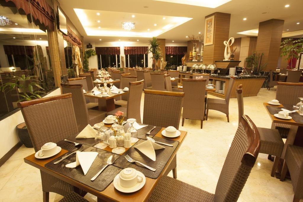 Grand Rocky Hotel Bukittinggi Exterior photo