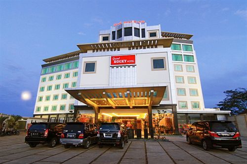 Grand Rocky Hotel Bukittinggi Exterior photo