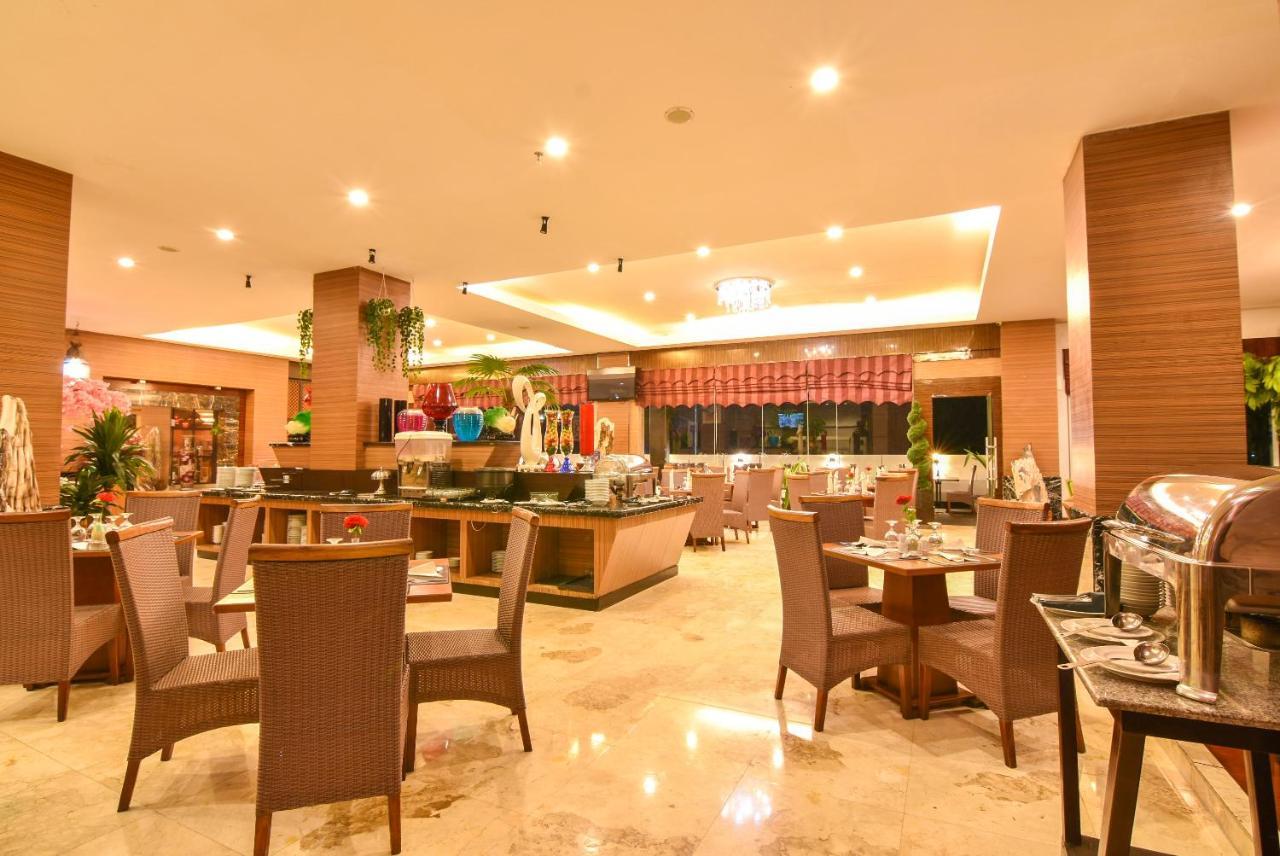 Grand Rocky Hotel Bukittinggi Exterior photo