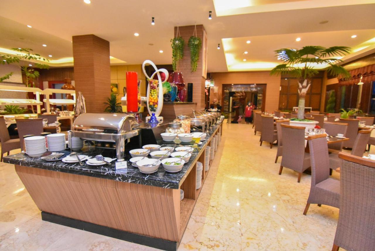 Grand Rocky Hotel Bukittinggi Exterior photo