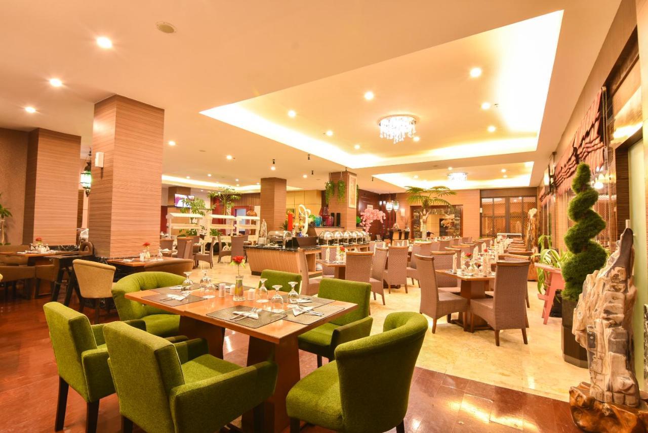 Grand Rocky Hotel Bukittinggi Exterior photo