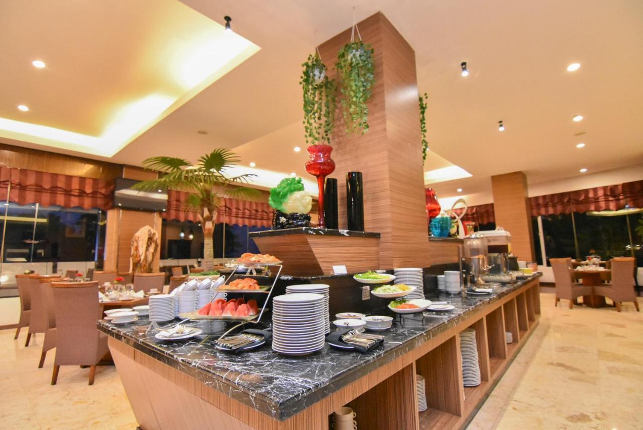 Grand Rocky Hotel Bukittinggi Exterior photo