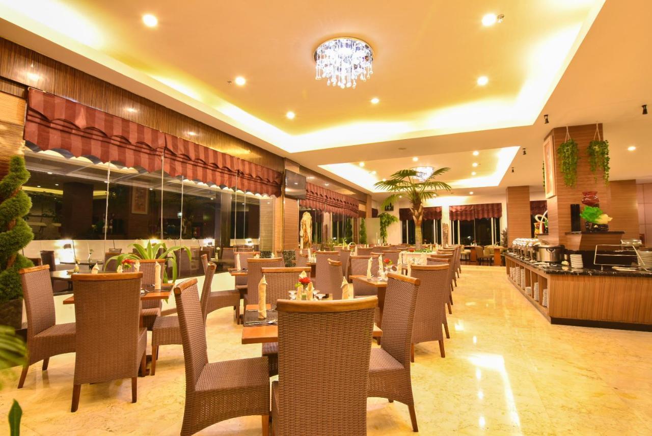 Grand Rocky Hotel Bukittinggi Exterior photo