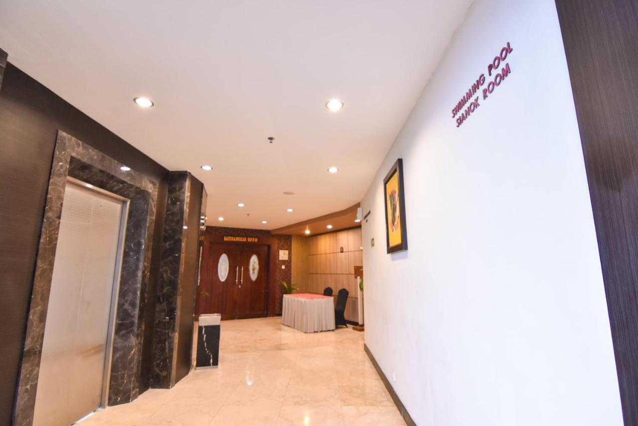 Grand Rocky Hotel Bukittinggi Exterior photo