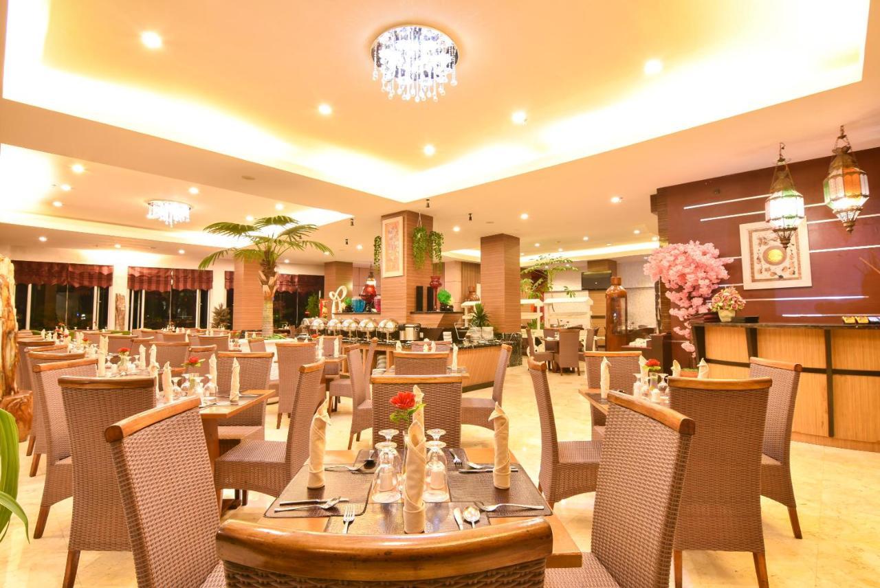 Grand Rocky Hotel Bukittinggi Exterior photo